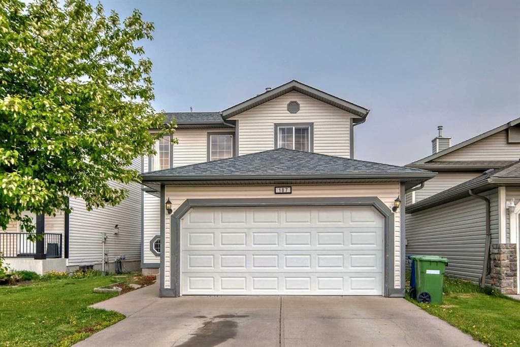 Homes for sale in airdrie alberta.