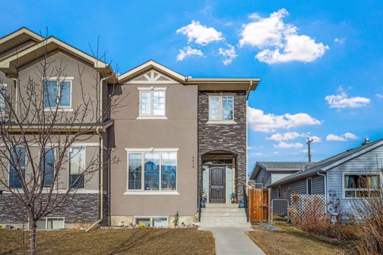 Duplex in Montgomery Calgary