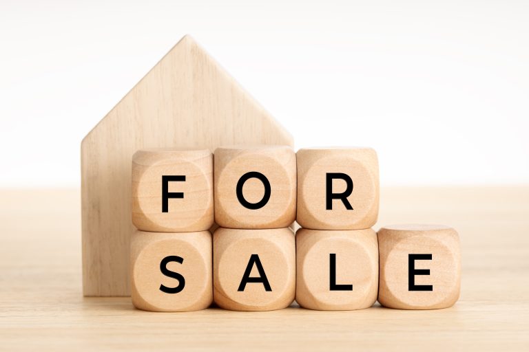 Selling a Home By Owner in Calgary: Pros, Cons, and Pitfalls